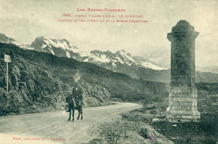 Cartes Postales: PUERTO DE SOMPORT. COLUMNA EN LA FRONTERA Y ARAGON&Eacute;S EN UN BURRO. HACIA 1905.LABOUCHE.