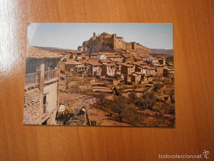 Postales: POSTAL ALQUEZAR VISTA PANORAMICA AL FONDO CASTILLO COLEGIATA  SIN CIRCULAR