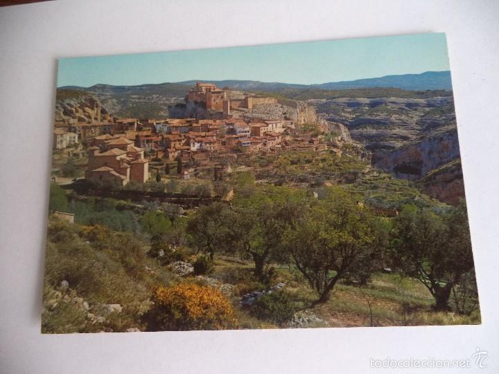 Postales: Postal de Alquezar.- vista panoramica  al fondo el castillo colegiata