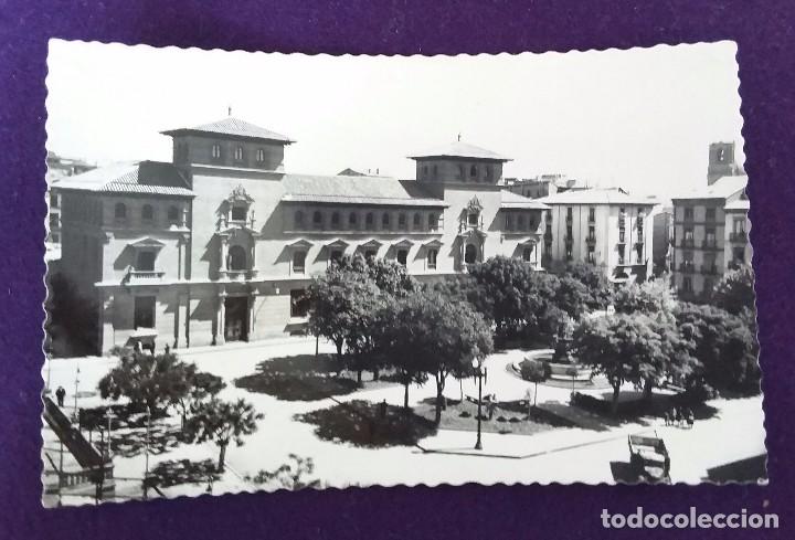 Postales: POSTAL DE HUESCA.N&deg;9 PLAZA DE ZARAGOZA Y DELEGACION DE HACIENDA. EDIC.DARVI. A&Ntilde;OS 50.
