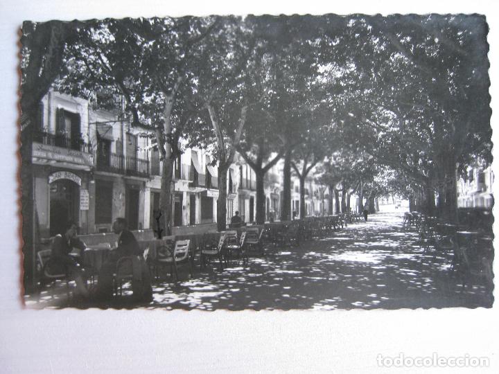 Postales: BARBASTRO - PASEO DEL GENERALISIMO FRANCO - CIRCULADA - Foto 1