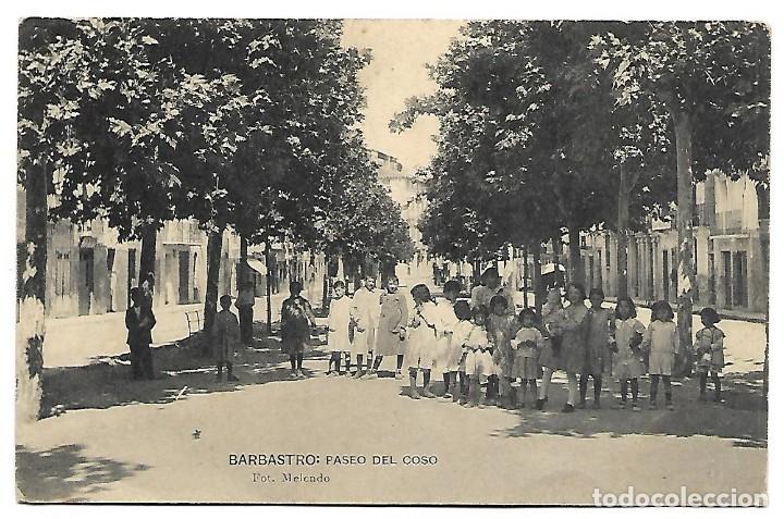 Postales: POSTAL DE BARBASTRO. PASEO DEL COSO. SIN CIRCULAR. - Foto 1