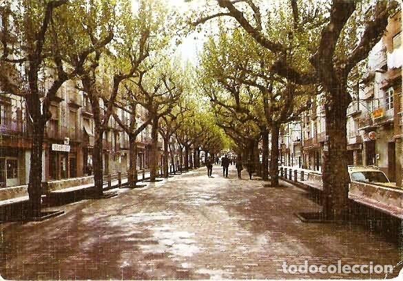 Postales: Barbastro.- Paseo del General&iacute;simo - Foto 1