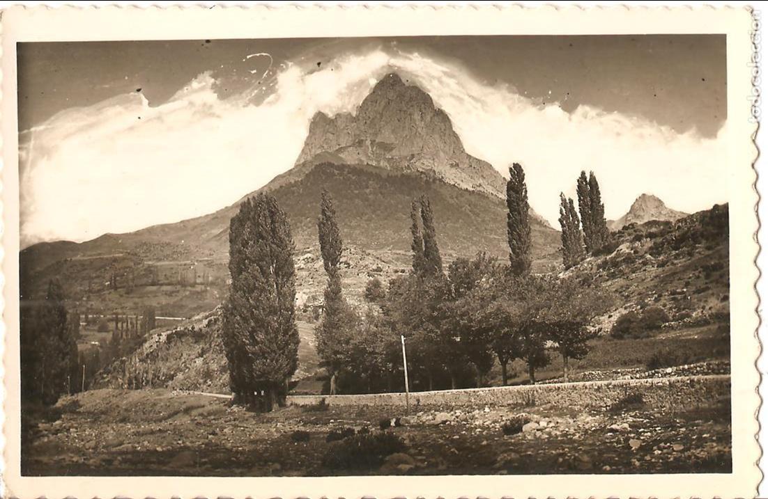 Postales: POSTAL, SALLENT DE GALLEGO-HUESCA, AL FONDO LA FORATATA, ED. ARRIBAS, ESCRITA
