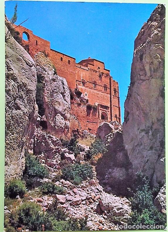Postales: Castillo de Loarre. 2 Fachada principal y Mirador de la reina. Ed. Sicilia. Usada. Color