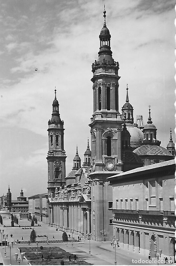 Postales: ZARAGOZA-Aspecto parcial de la Avenida de las Catedrales y Templo del Pilar (a&ntilde;os 50)