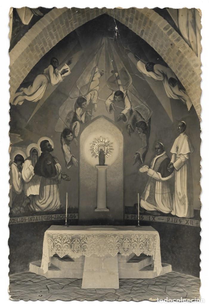 Postcards: POSTAL 11 DE FAYON, ERMITA DE NUESTRA SE&Ntilde;ORA DEL PILAR, DETALLE DEL ALTAR. SIN CIRCULAR. GARRABELLA.