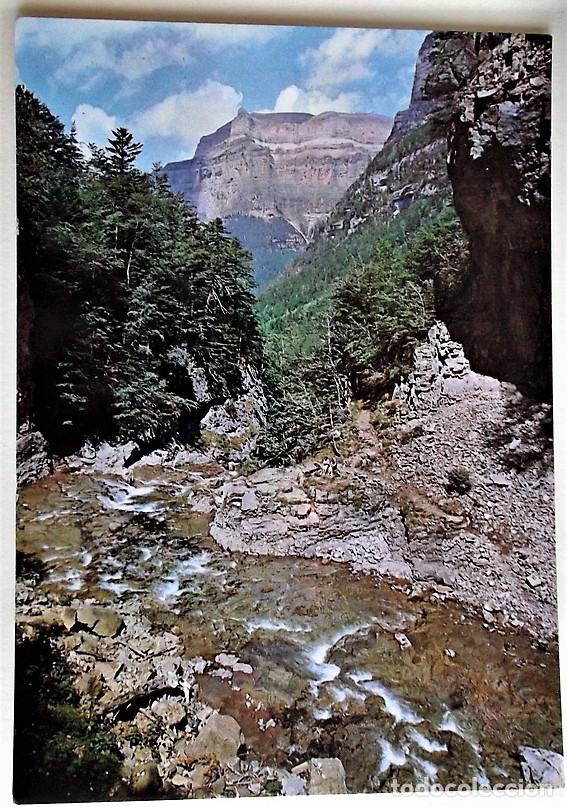 Postales: Parque Nacional de Ordesa. 47 R&iacute;o Arazas. Al fondo, El gallinero. Ed. Sicilia. Nueva. Color