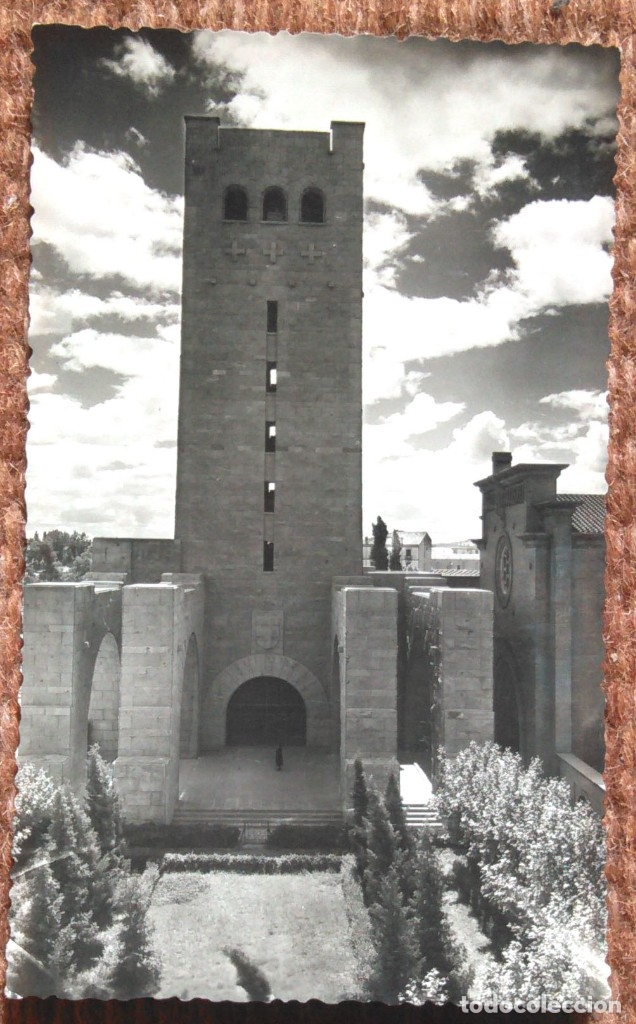 Postales: ZARAGOZA - CRIPTA DE LOS CAIDOS - IGLESIA DE SAN ANTONIO - Foto 1