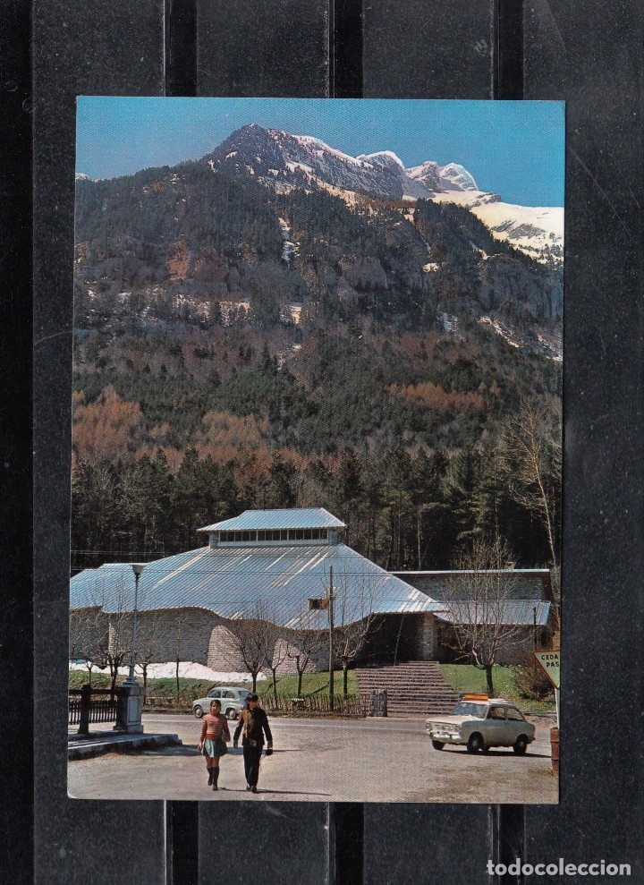 Postales: 58.- CANFRANC IGLESIA. AL FONDO PE&Ntilde;AS BLANCAS