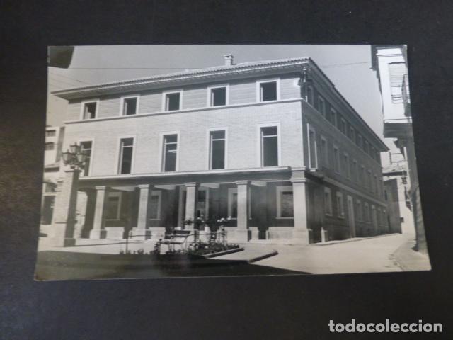 Postales: SARI&Ntilde;ENA HUESCA EDIFICIO AYUNTAMIENTO JUZGADOS Y CORREOS - Foto 1