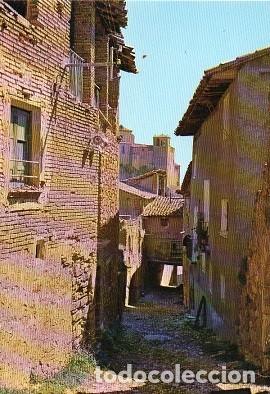 Postales: Alqu&eacute;zar - 4 Calle Dragones, al fondo Colegiata