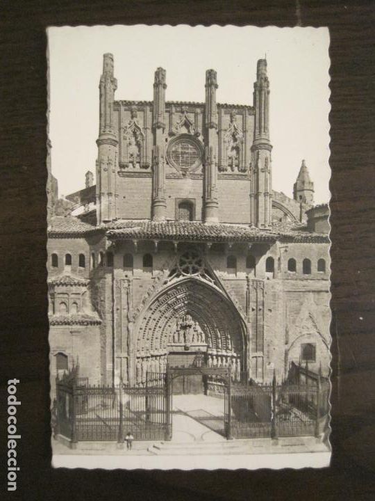 Postcards: HUESCA-FACHADA PRINCIPAL DE LA CATEDRAL-ED&middot;GARCIA GARRABELLA-VER FOTOS-(67.023)