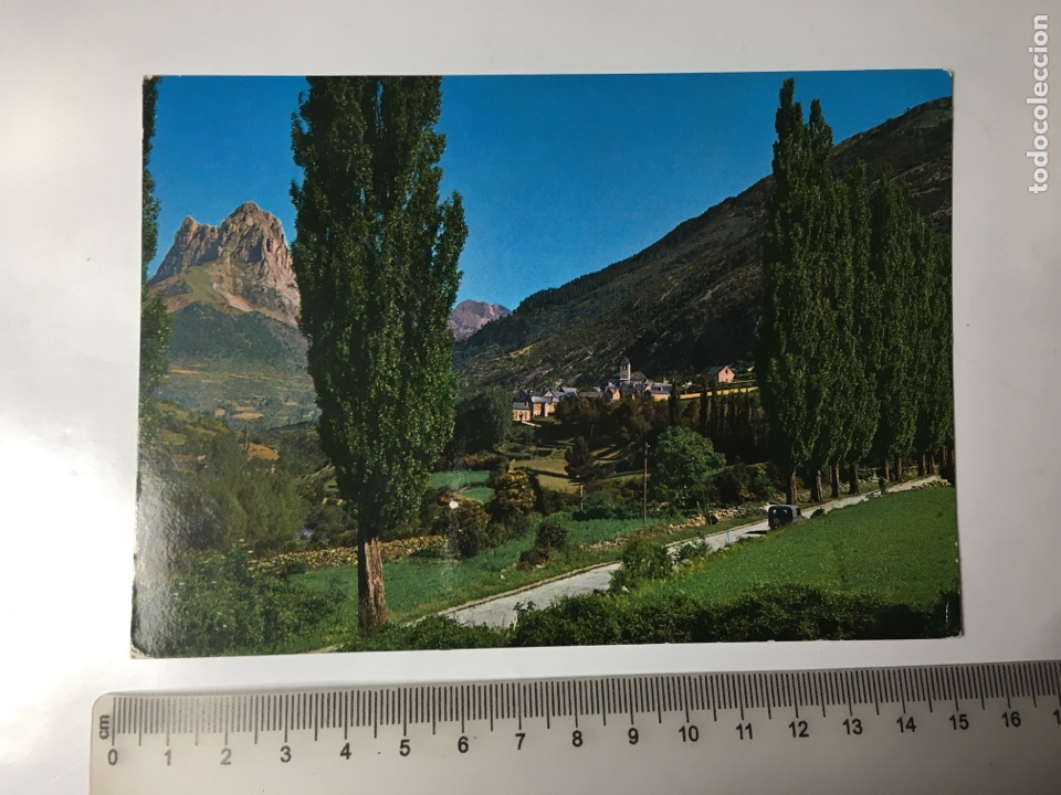Postales: POSTAL. VALLE DE TENA. LANUZA. AL FONDO LA FORATATA. EDICIONES SICILIA.