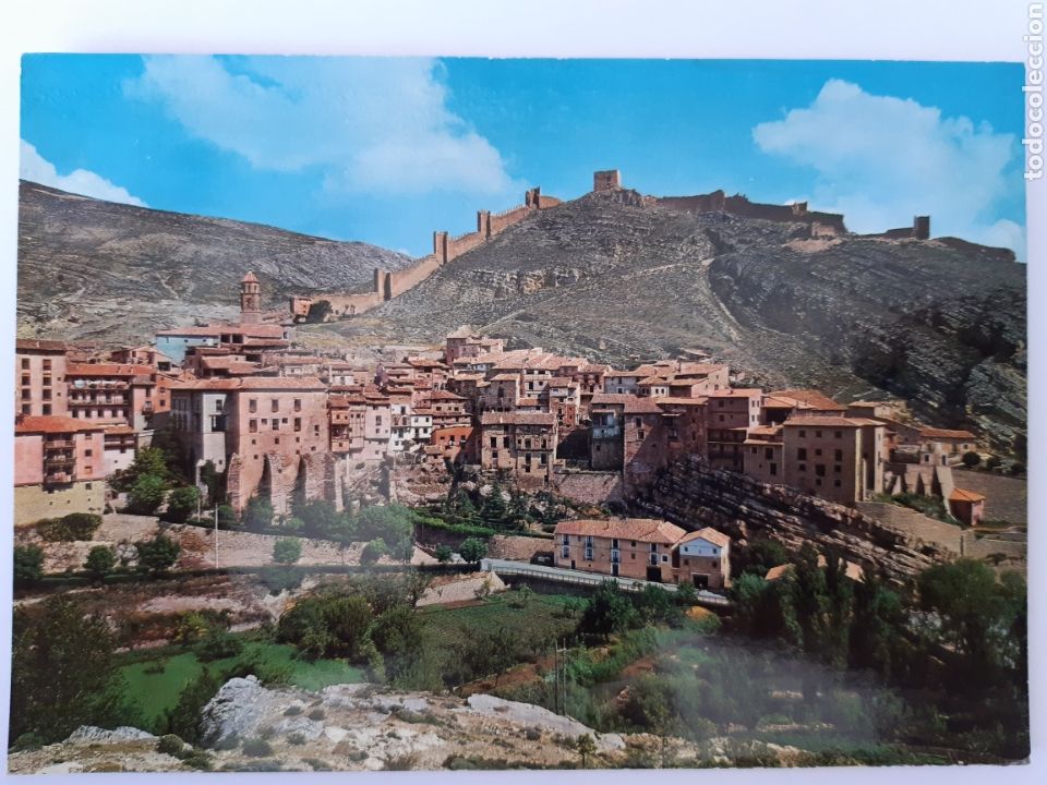 Postales: N&ordm; 27 ALBARRAC&Iacute;N. VISTA PANOR&Aacute;MICA Y MURALLAS. Exclusivas F. Mart&iacute;. Arribas. No circulada.