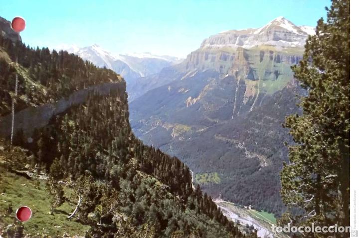 Postales: Parque Nacional de Ordesa. 65 Vista desde Las Proas. Al fondo, Tende&ntilde;era y Mondarruego. Ediciones Si