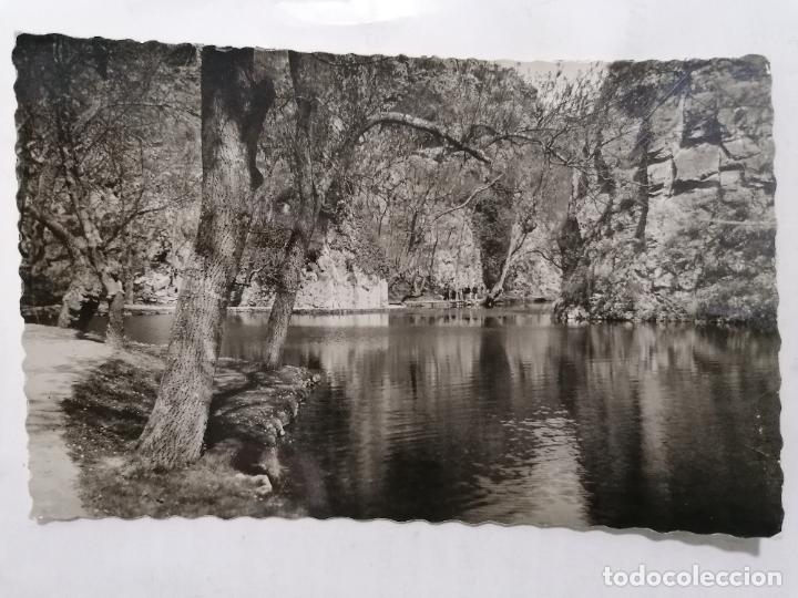 Postales: POSTAL, MONASTERIO DE PIEDRA, LAGO DEL ESPEJO Y PE&Ntilde;A DEL DIABLO, N&ordm; 19, ESCRITA 1955
