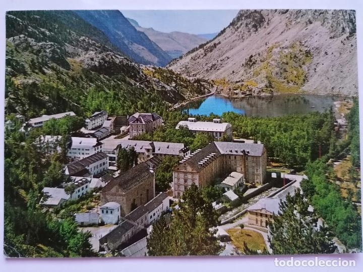 Postales: POSTAL BALNEARIO DE PANTICOSA - VISTA GENERAL Y LAGO, CIRCULADA