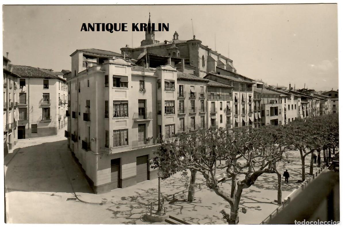 Postales: BARBASTRO N&ordm; 2 PASEO DEL GENERALISIMO / EDICIONES SICILIA / SIN CIRCULAR - Foto 1