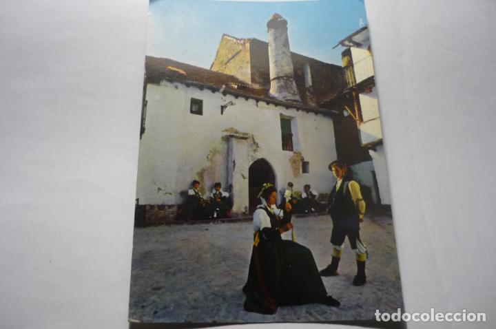 Postcards: postal hecho trajes tipicos circulada cm