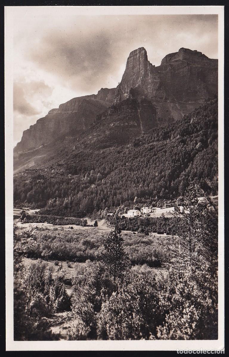 Postales: Ordesa. *Las casas de Ordesa y el Tozal del Mallo* Nueva.