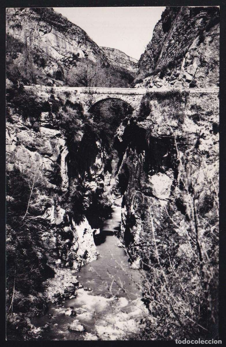 Postales: Balneario de Panticosa. *Puente de Escarrilla sobre el r&iacute;o G&aacute;llego* Nueva.