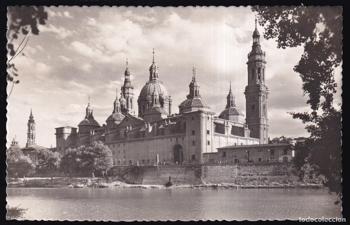 Postales: Zaragoza. *Templo del Pilar...* Circulada 1952. - Foto 1