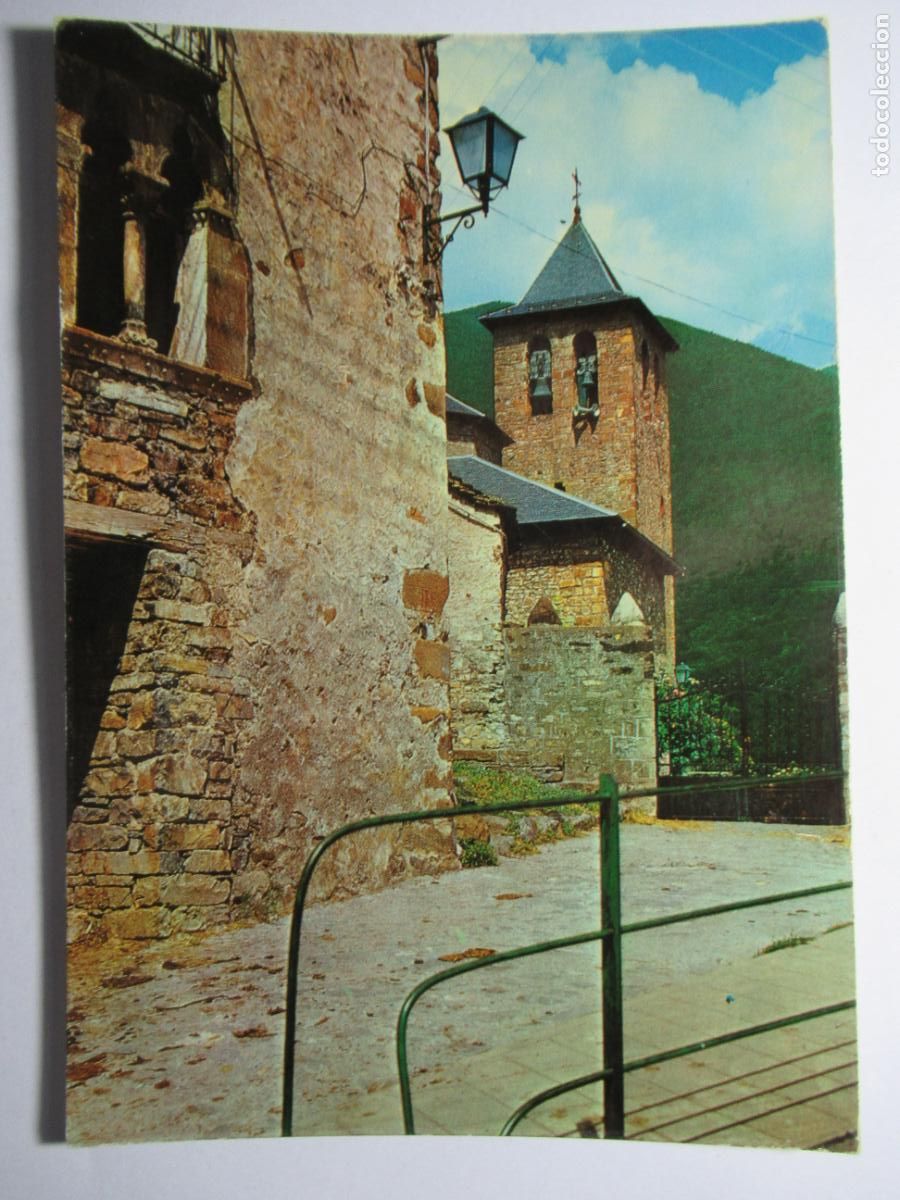 Postales: Torla - Iglesia parroquial y rinc&oacute;n t&iacute;pico - Foto 1