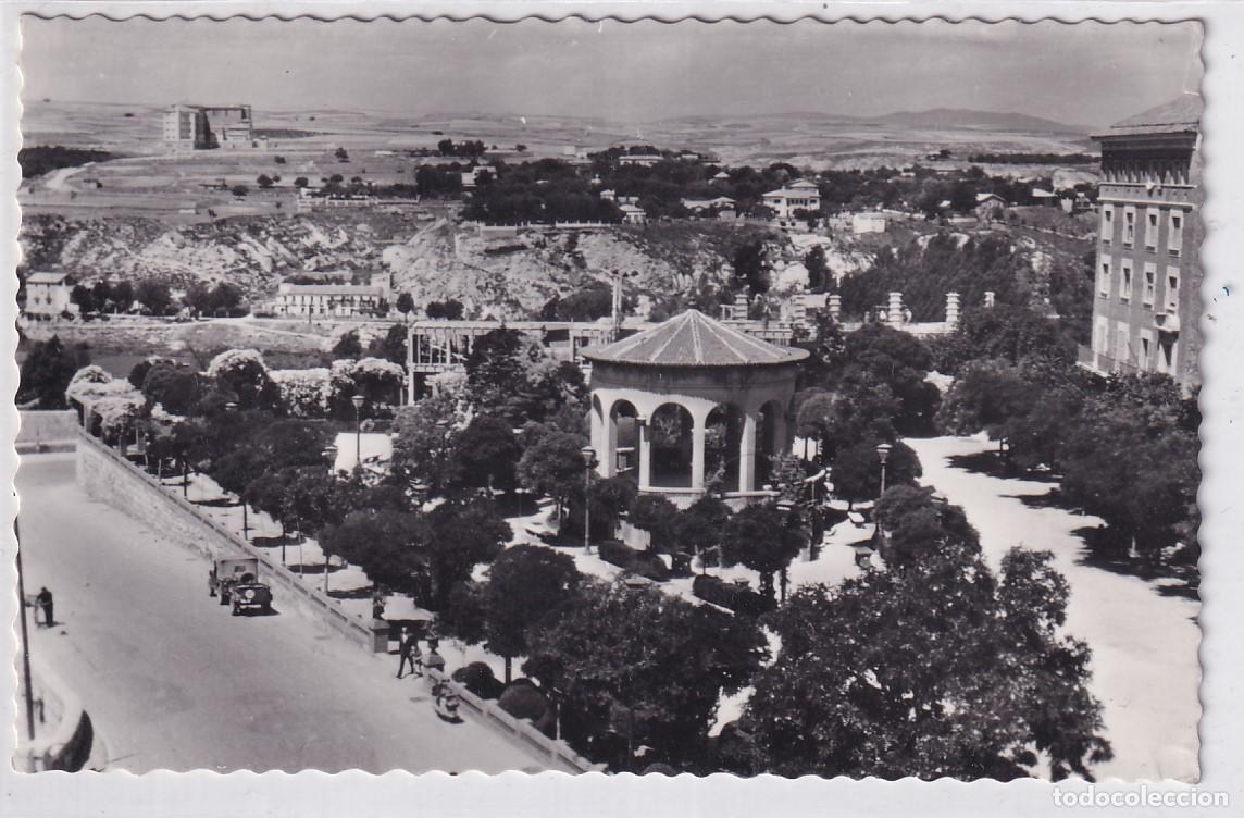 Postales: 2 Teruel. Glorieta de Gal&aacute;n y Castillo. Daniel Arbones. Sin circular. - Foto 1