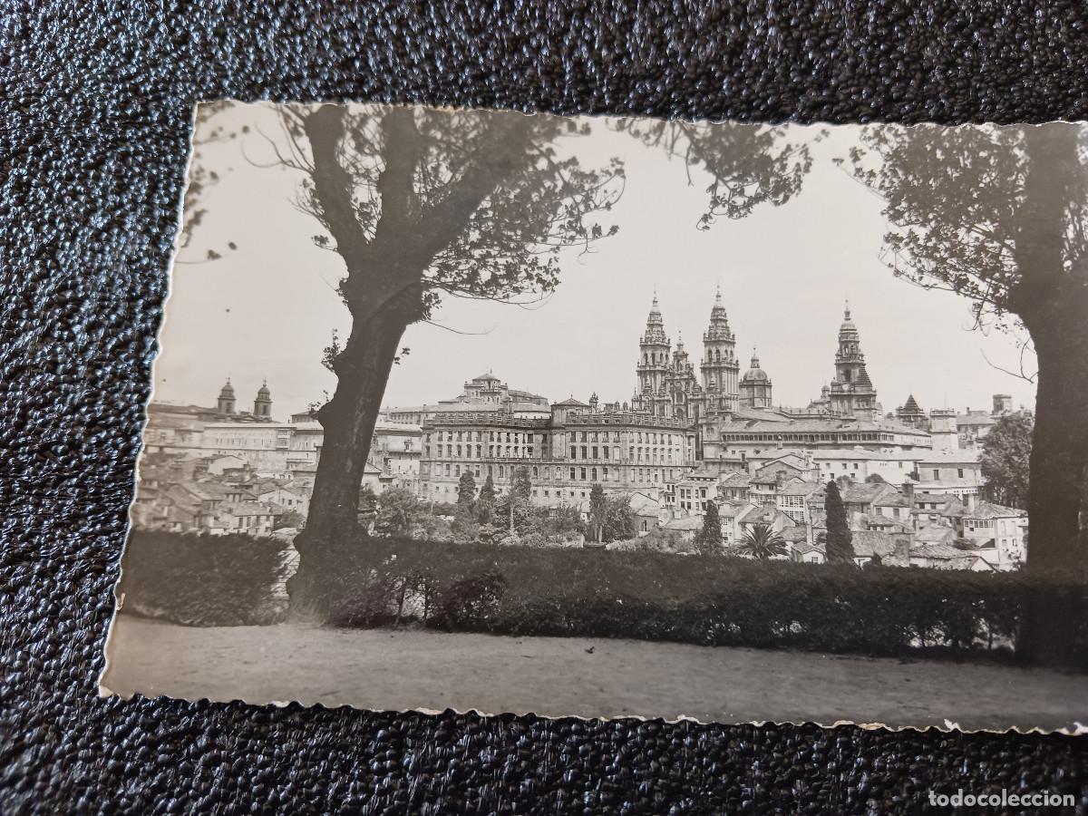 Postcards: 1 SANTIAGO DE COMPOSTELA, LA CATEDRAL DESDE PASEO DE LA HERRADURA-GARRABELLA, circulada