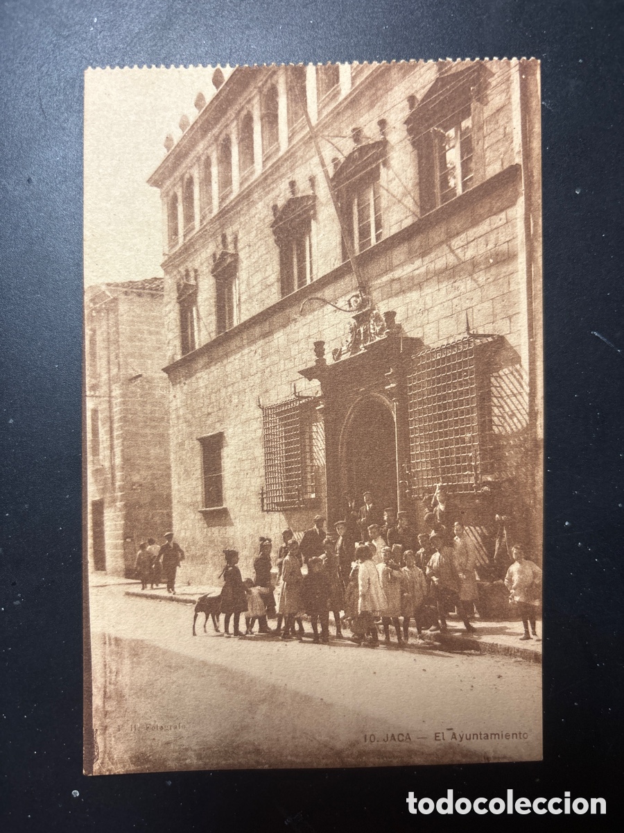Postales: Antigua postal. Jaca. El Ayuntamiento. - Foto 1