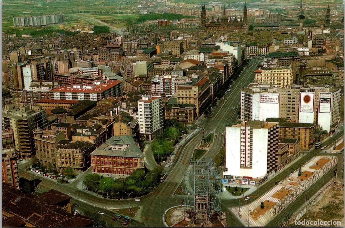 Postales: Zaragoza - Vista a&eacute;rea - Comercial G F n&ordm; 208 - 149x98mm - Monumento Engalanado - Banco Mercantil