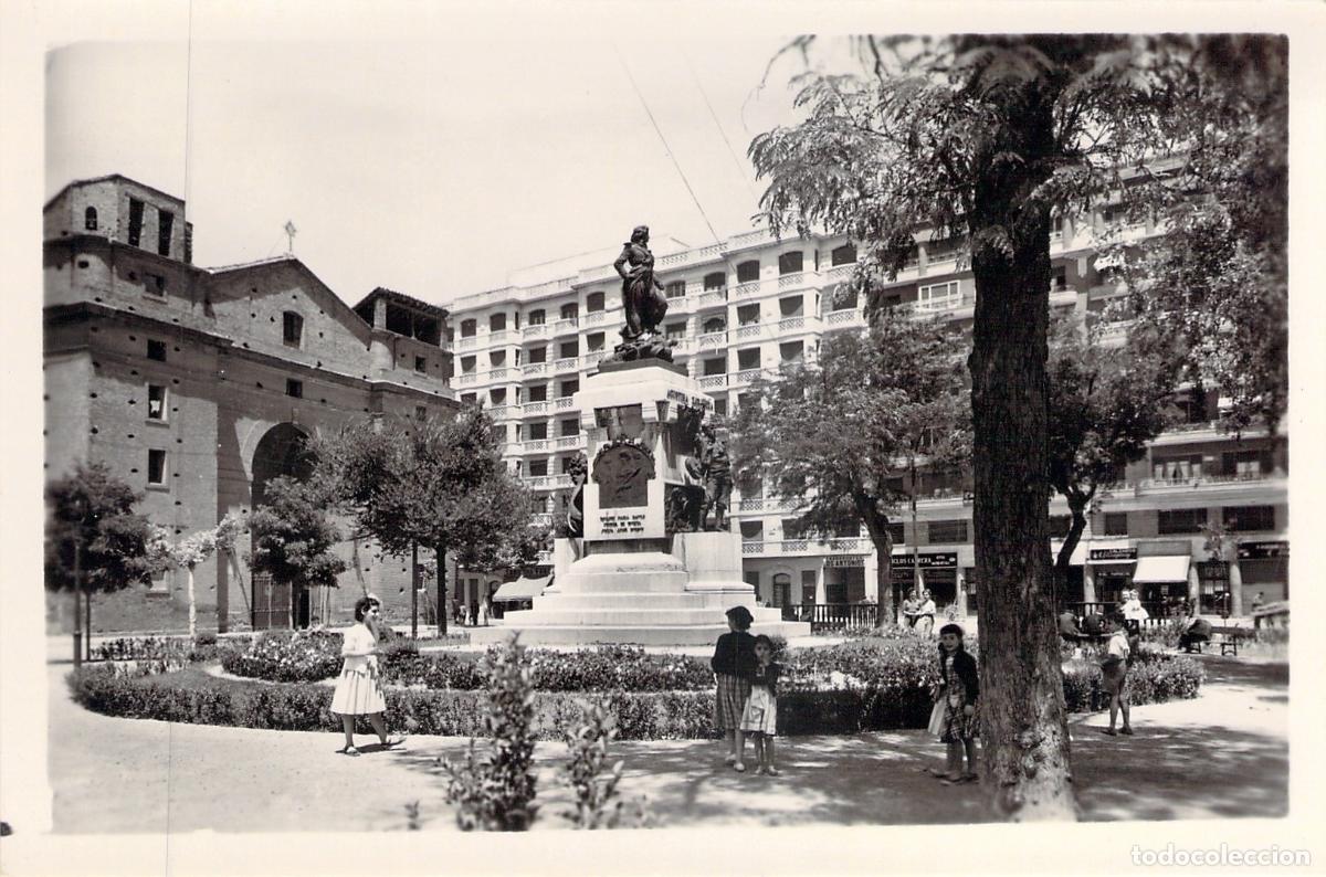 Postales: Postal de Zaragoza: Monumento a Agustina de Arag&oacute;n e Iglesia del Portillo