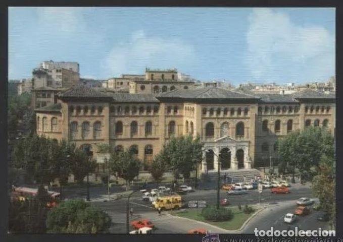 Postales: Zaragoza. *Antigua Facultad...* Ed. Arribas n&ordm; 333. Gofrada. Escrita.