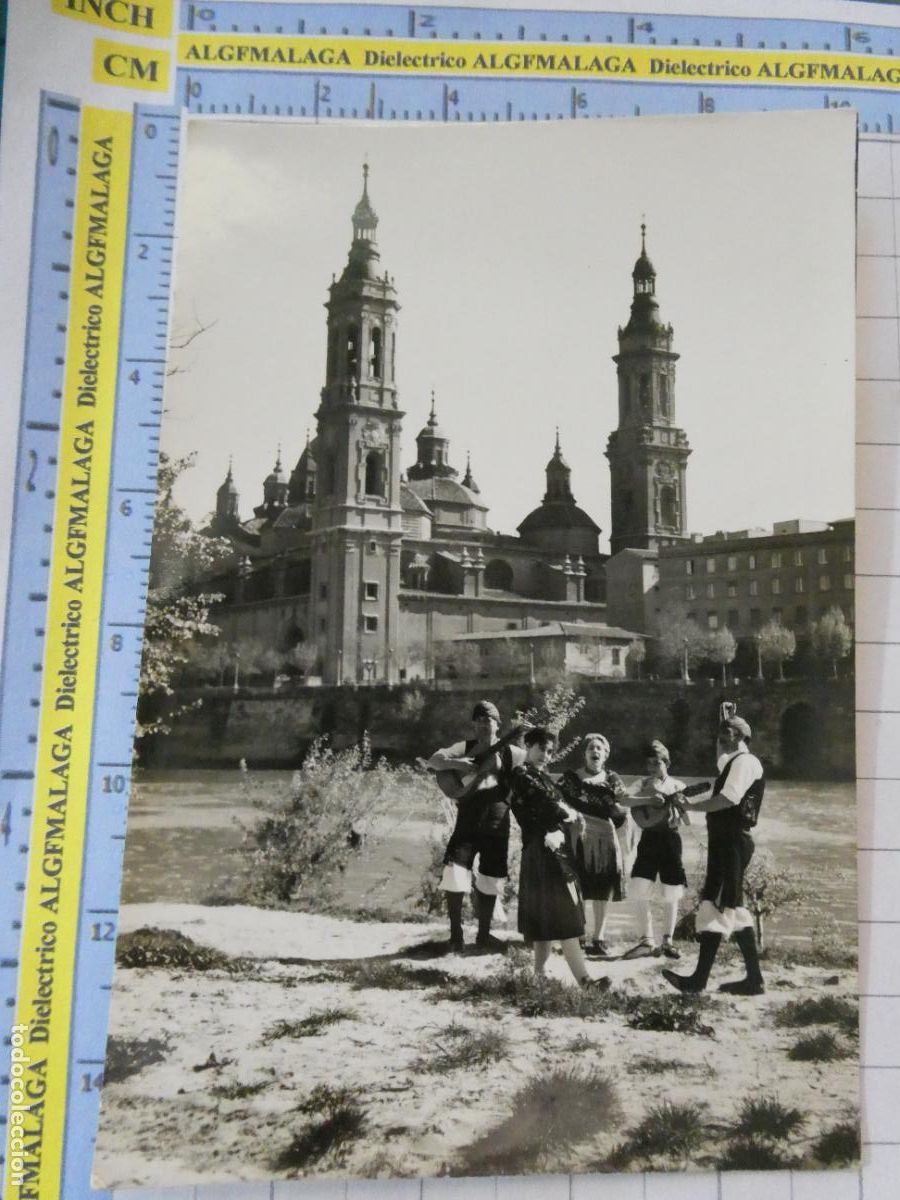 Postales: POSTAL DE ZARAGOZA. A&Ntilde;OS 30 50. BATURROS A ORILLAS DEL PILAR Y RIO EBRO. 9 PARIS. 2970