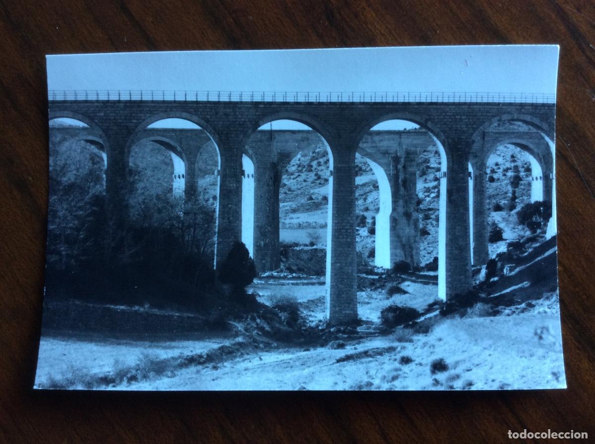 Postales: FOTOGRAF&Iacute;A FORMATO POSTAL PUENTES FERROCARRIL TREN RAMBLA PE&Ntilde;AFLOR PUEBLA DE VALVERDE TERUEL