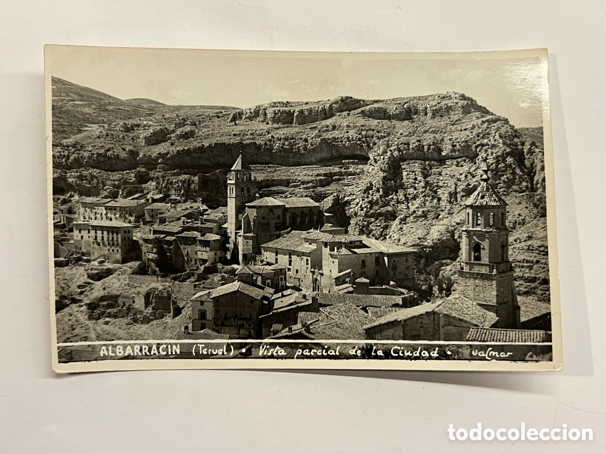 Postales: ALBARRAC&Iacute;N (Teruel) Postal Vista parcial de la ciudad.. Edic., Valmar (a.1953) circulada