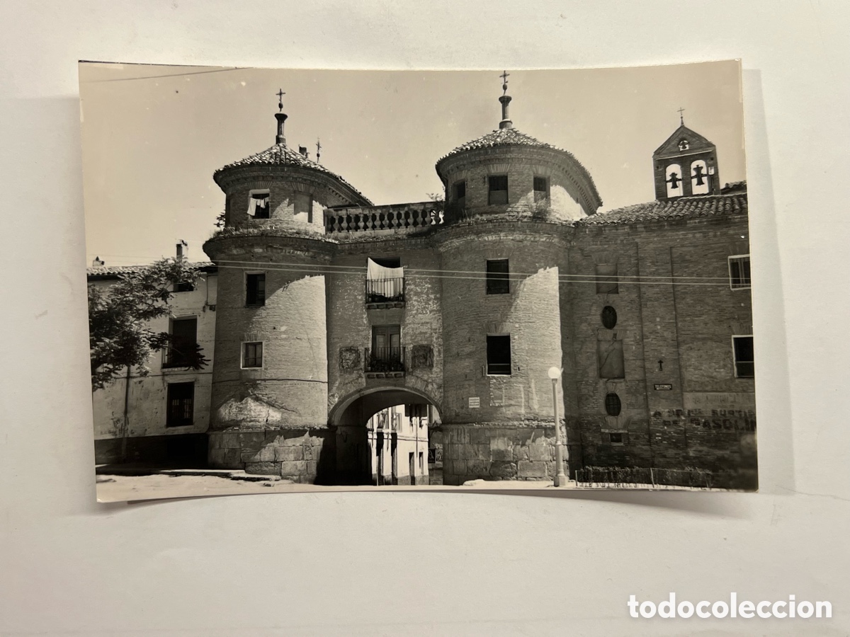 Postales: CALATAYUD (Zaragoza) Postal No.13, Puerta de Terrer.. Edic. Paris (h.1960?) S/C