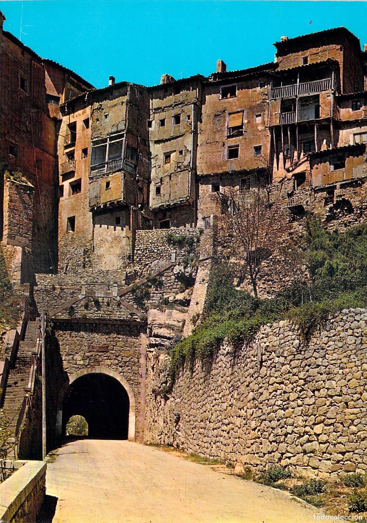 Postales: Postal de Albarrac&iacute;n Teruel Vista del T&uacute;nel Monumento Nacional