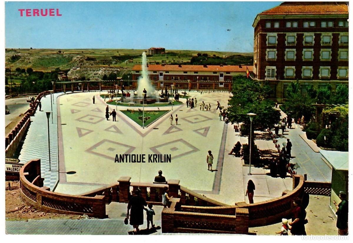 Postales: TERUEL N&ordm; 657 GLORIETA NUEVA FUENTE LUMINOSA / EDICIONES PARIS / SIN FRANQUEAR
