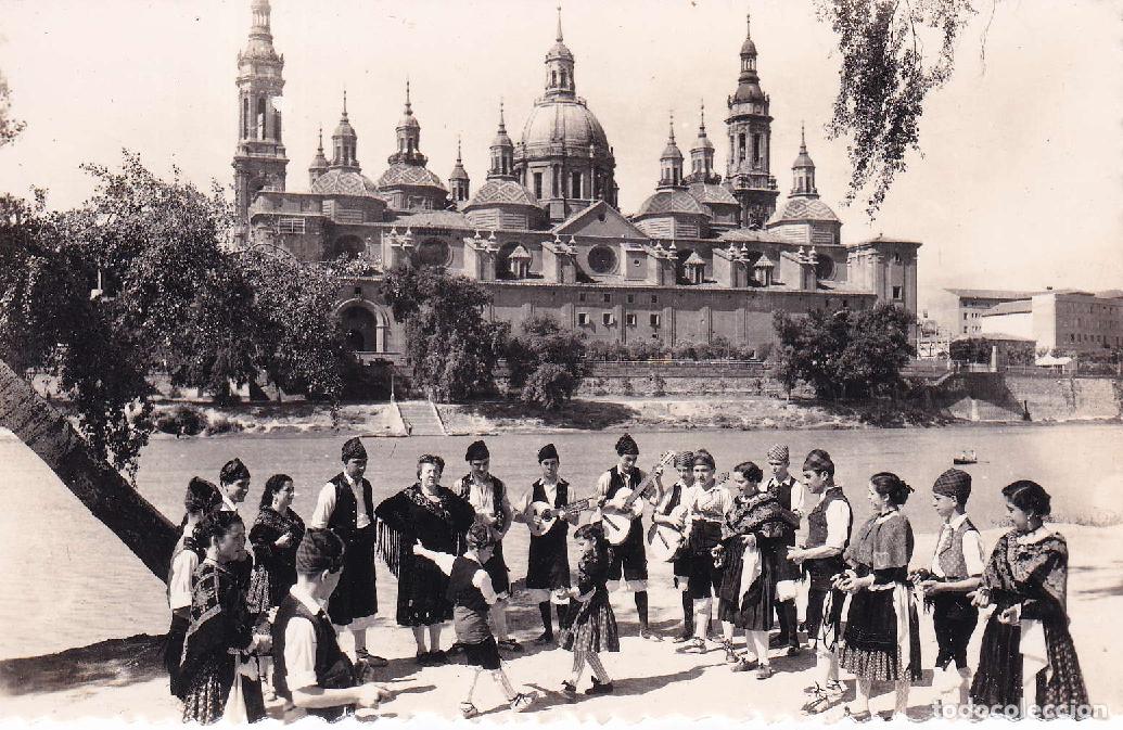 Postales: ZARAGOZA - 8. A ORILLAS DEL EBRO Y EL PILAR