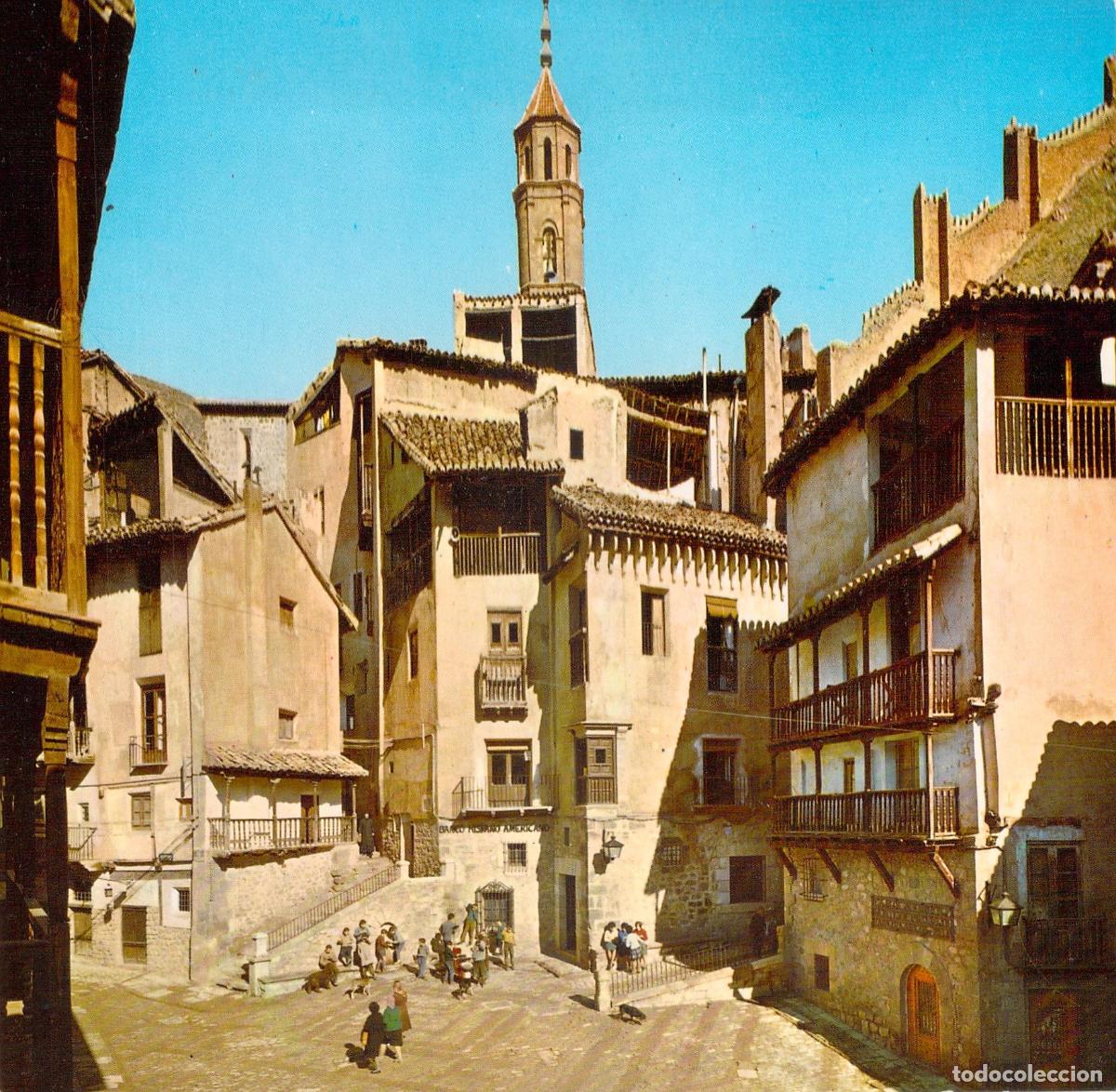 Postales: Postal Albarrac&iacute;n Plaza del Caudillo y Murallas Teruel
