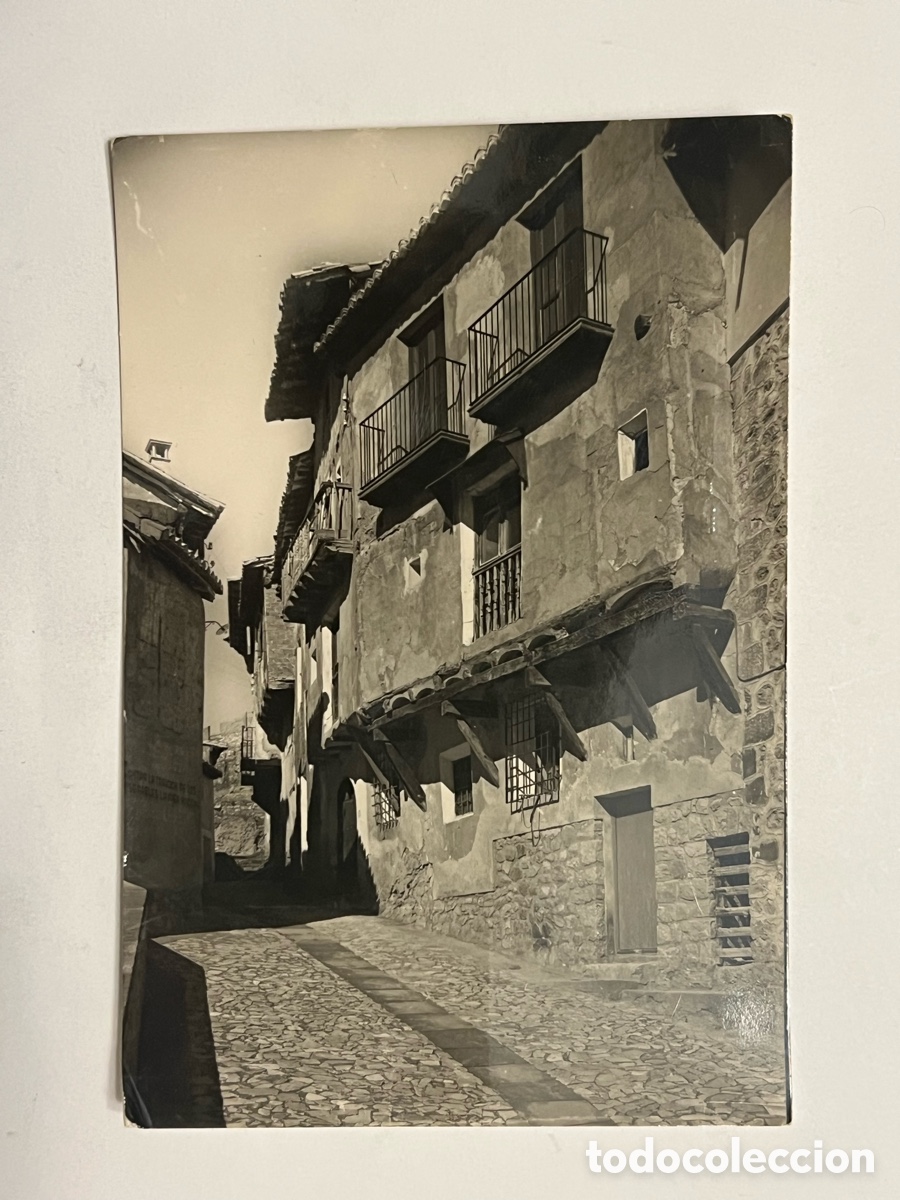 Postales: ALBARRACIN (Teruel) Postal No.1006, Calle del Chorro.. Ed.Arribas (a.1963) circulada