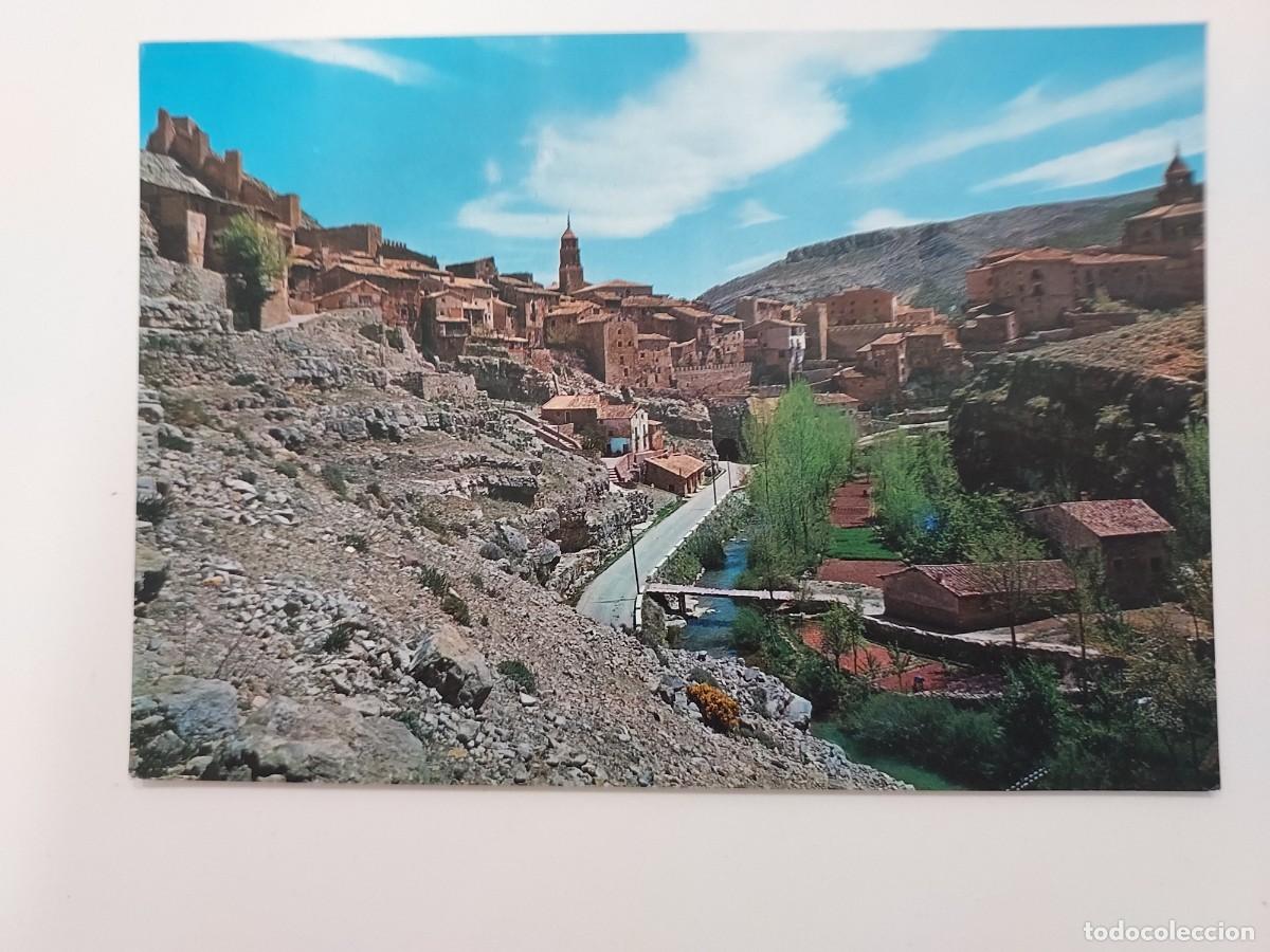 Cartoline: POSTAL ALBARRACIN VISTA PANORAMICA MURALLAS RIO GUADALAVIAR. 1965. SIN CIRCULAR. TERUEL