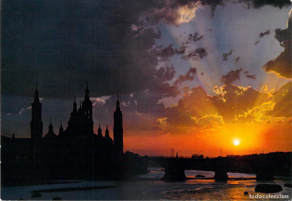 Postales: Postal de Zaragoza con Puesta de Sol y Bas&iacute;lica del Pilar