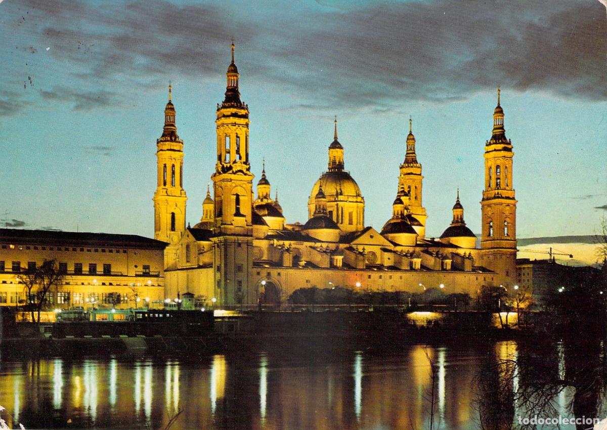 Postales: Postal de la Bas&iacute;lica del Pilar en Zaragoza iluminada de noche