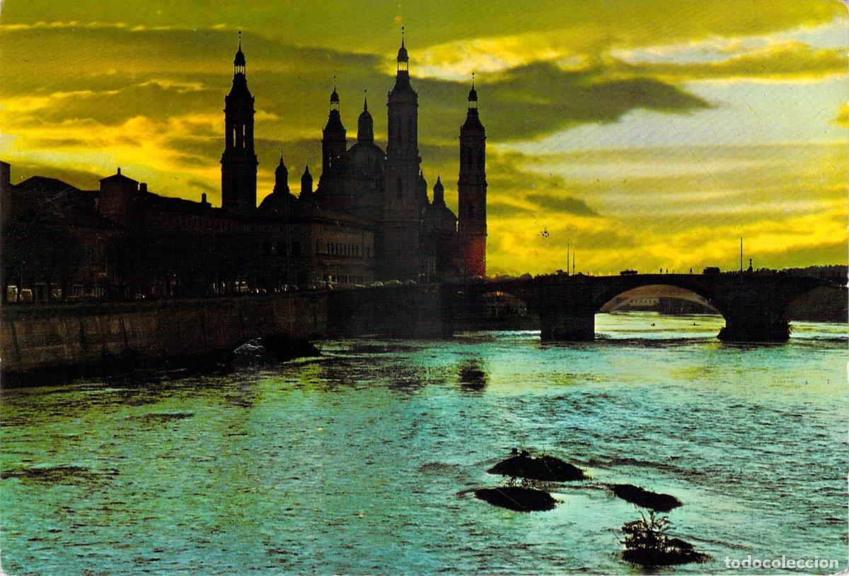 Postales: Postal de Zaragoza, atardecer en el R&iacute;o Ebro con la Bas&iacute;lica del Pilar