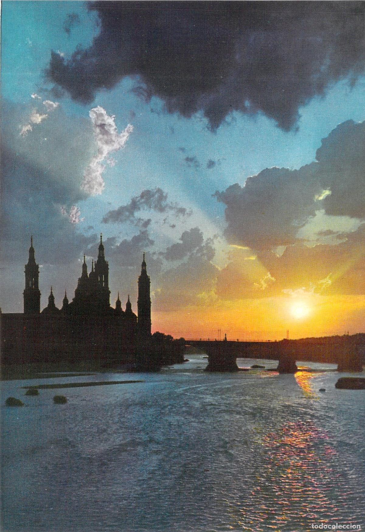 Postales: Postal de Zaragoza con el atardecer sobre el r&iacute;o Ebro y la Bas&iacute;lica