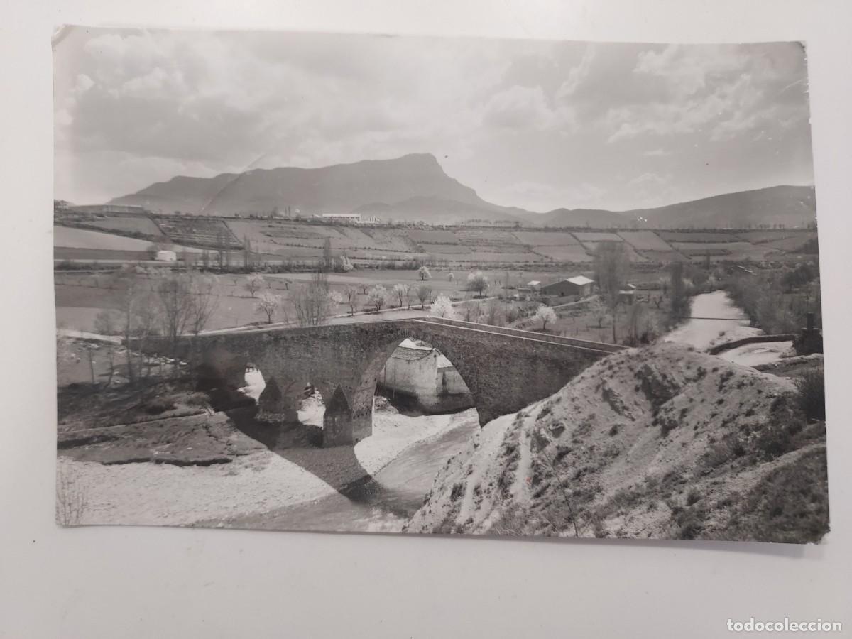 Postales: POSTAL JACA PUENTE SAN MIGUEL AL FONDO OROEL. A&Ntilde;OS 1950. HUESCA. EDICIONES PARIS 18