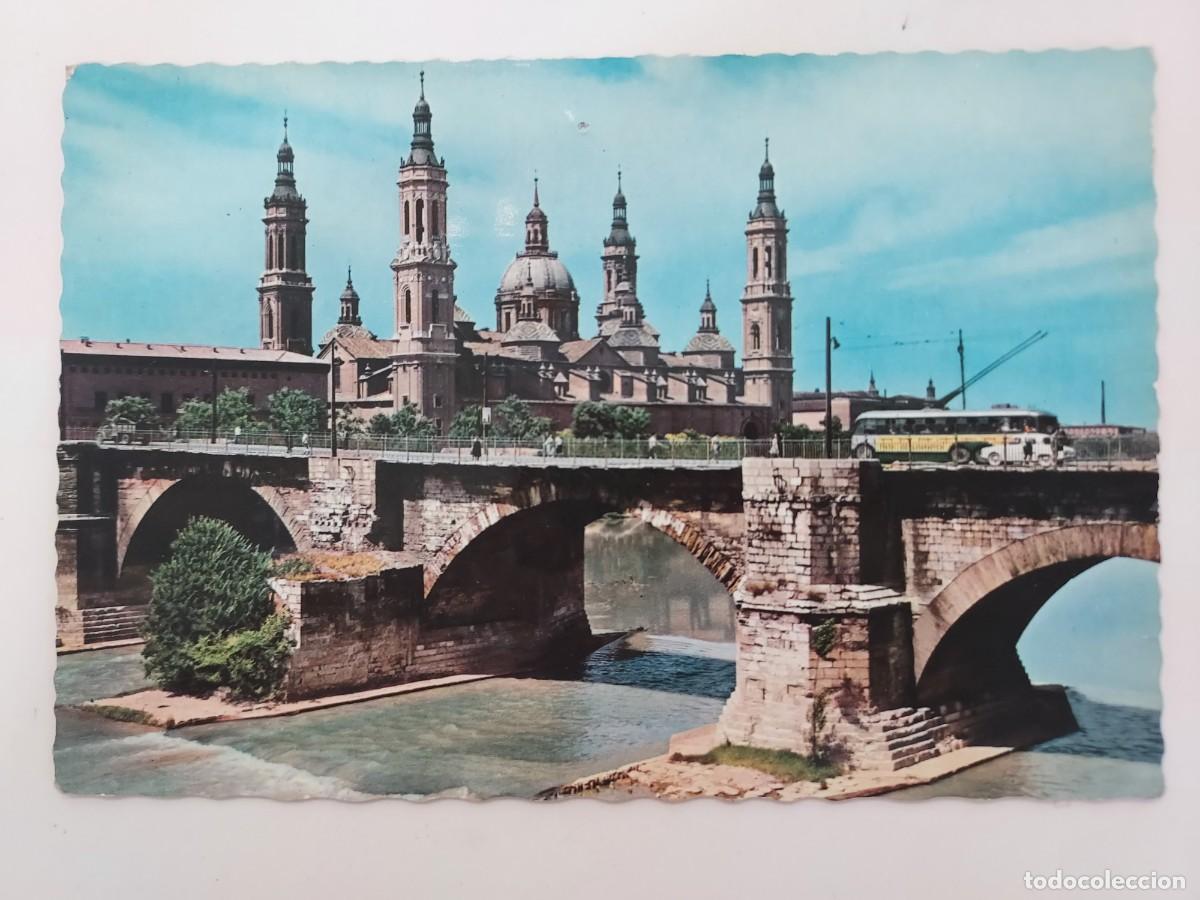Cartes Postales: POSTAL ZARAGOZA PUENTE DE PIEDRA TEMPLO DEL PILAR. 1962. SIN CIRCULAR. AUTOBUS TROLEBUS